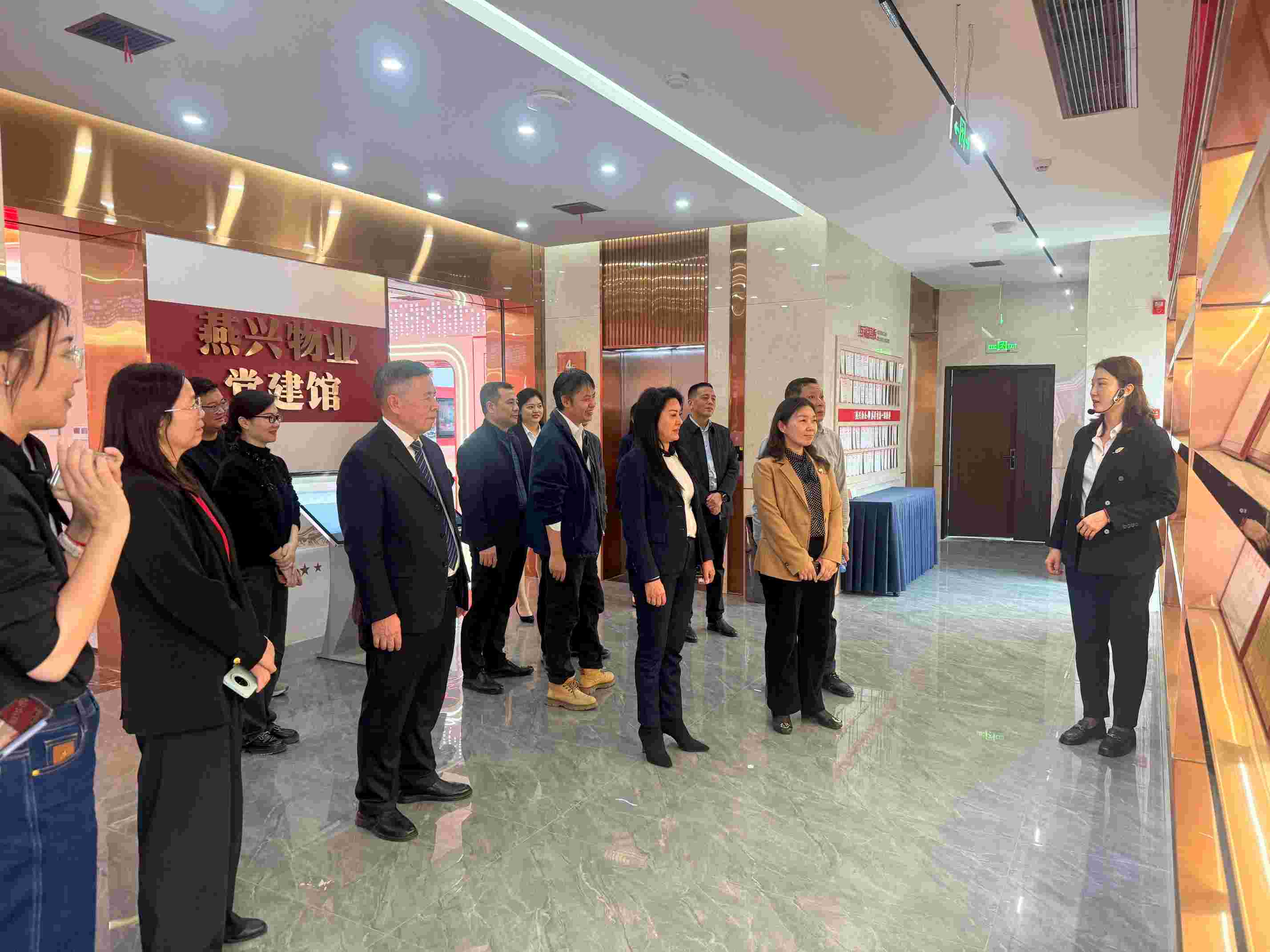 江西省統計局副局長萬玲一行蒞臨燕興集團指導調研